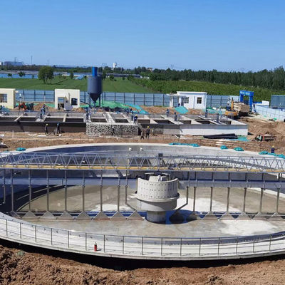 Edelstahl verschob städtisches Klärwerk des zentralen Antriebsschlamm-Schabers