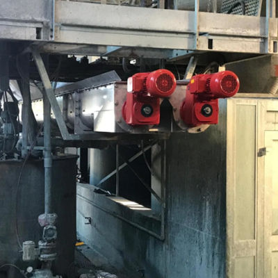 सीमेंट अनाज पाउडर के लिए 1 ~ 100 मीटर लंबाई स्वचालित कार्बन स्टील दस्ता रहित पेंच कन्वेयर