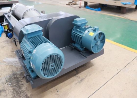 Decanter centrifuga orizzontale per olio e acque reflue industriali