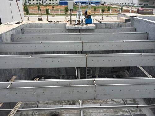 Máy nạo bùn đáy pittông